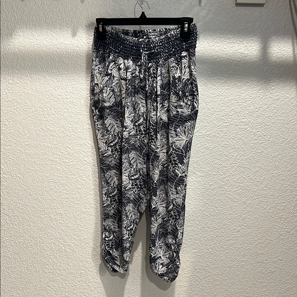 Rewash Black and White Leaf Print Pants